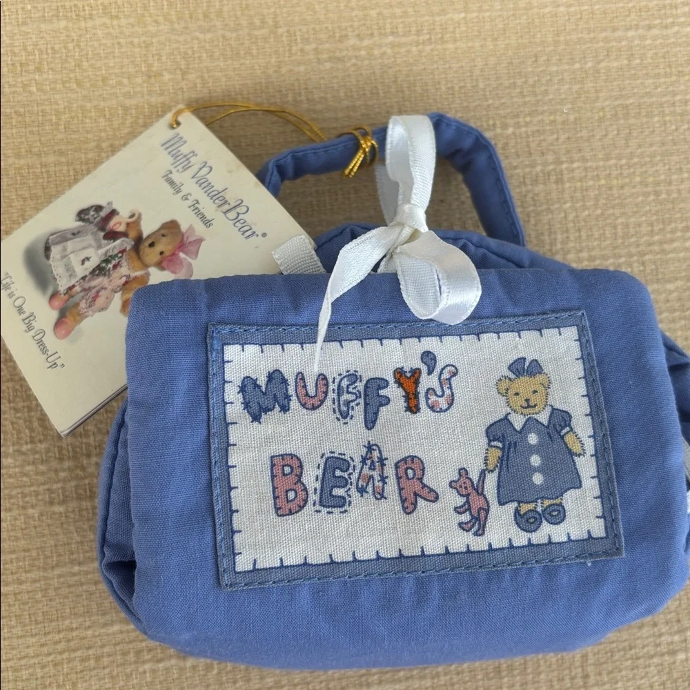 Muffy VanderBear Muffy’s Bear in Pet-a-Porter Carrying Case